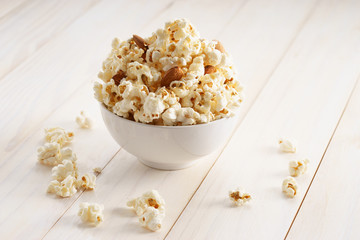 Sweet caramel popcorn in a bowl