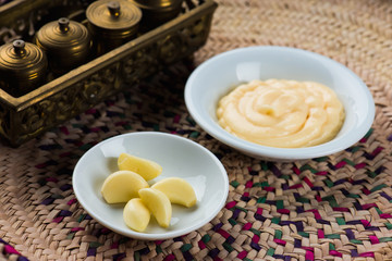 lebansese garlic sauce