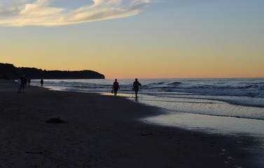Spacer przy zachodzie plażą Władysławowo