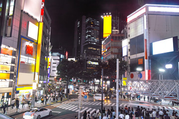夜の渋谷道玄坂