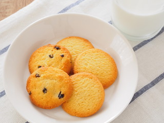 クッキーとミルク