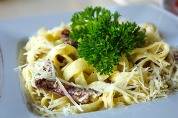 carbonara tagliatelle