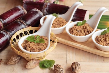 Brown sugar with natural sweet and cane.