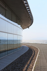 島根県立美術館 -宍道湖と調和する夕日鑑賞スポット-