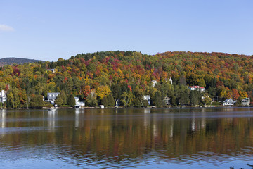 Fototapeta premium Lac-Superieur, Mont-tremblant, Quebec, Canada