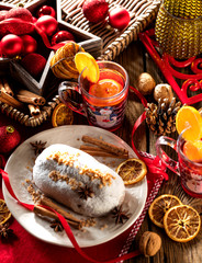 Glühwein und Weihnachts stollen 