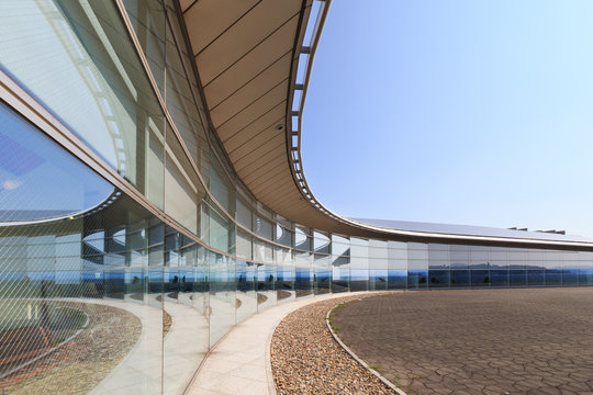 島根県立美術館 -宍道湖と調和する夕日鑑賞スポット-