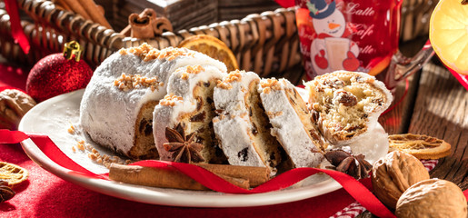 Glühwein und Weihnachts stollen 