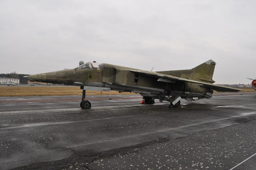 MIG-27