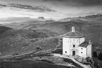 Battistero di Santa Maria della Pietà presso Rocca Calascio
