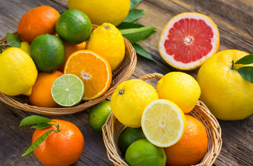 Citrus fruits in the basket 