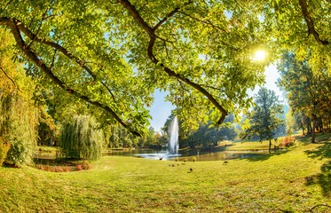 Herbststimmung im Bad Nauheimer Kurpark, Hessen, Wetterau 
