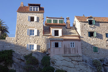 Fototapeta na wymiar Houses on a cliff in Split , Croatia