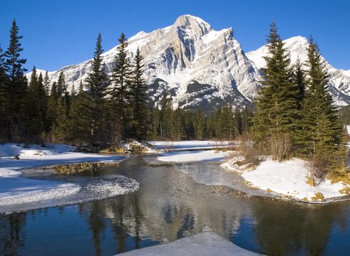 Mount Kidd, Banff National Park, Alberta, British Columbia, Canada