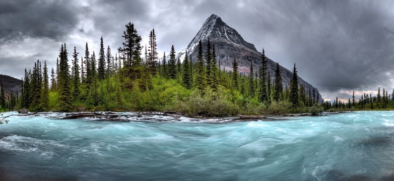 Mount Robson, Mount Robson Provincial Park, Jasper, Alberta, Canada
