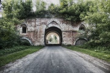 Fototapeta na wymiar old arch gate