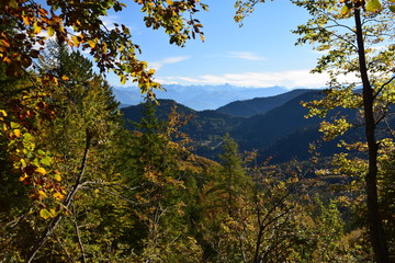 Vue automnale sur le Vercors et les Ecrins