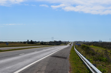 Fototapeta premium Pela estrada