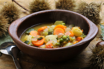Minestrone Seasonal Soup 미네스트로네 מינסטרונה 意大利雜菜湯 Минестроне ミネストローネ Մինեստրոնե Minestra 