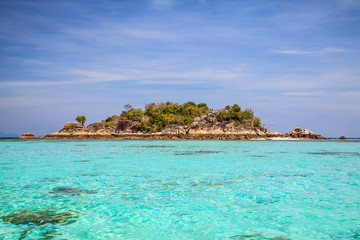 Beautiful tropical island beach - Koh Adang, Satun Thailand