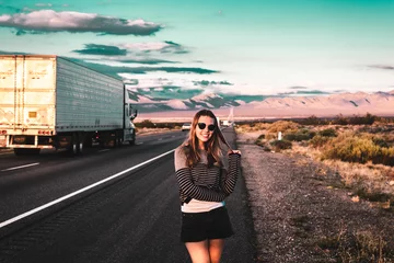 Fototapete Route 66 Girl at Mojave Desert near Route 66 in California  © lucasinacio.com