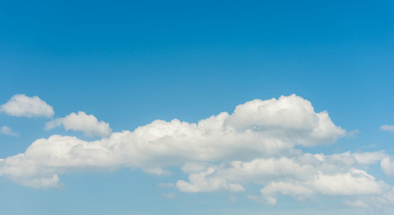 Obraz na płótnie Canvas Blue sky and white clouds