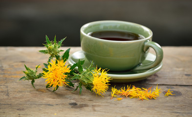 Fototapeta na wymiar Safflower herbal tea for reducing blood pressure.