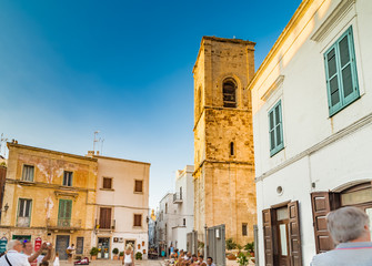 Fototapeta na wymiar ancient Apulian village square