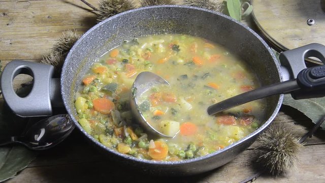 Մինեստրոնե Minestrone Seasonal Soup 미네스트로네 מינסטרונה 意大利雜菜湯 Минестроне ミネストローネ Minestra Cucina italiana Italian cuisine Made in Italy