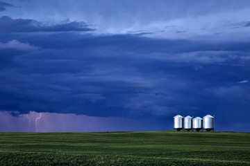 Fototapeta premium Storm Clouds Saskatchewan lightning