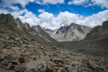 Fototapeta na wymiar High pass nearby Mount Kailash
