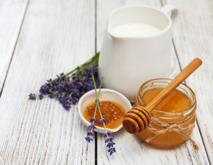 Fototapeta na wymiar Honey and lavender flowers
