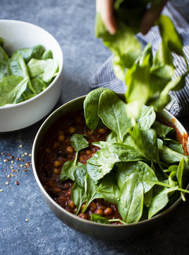 chickpea spinach pasta with olives (gluten-free quinoa penne)