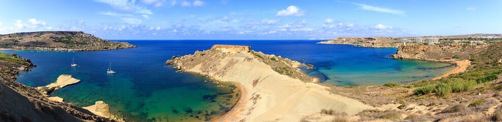 Einsame Bucht auf Malta - obrazy, fototapety, plakaty