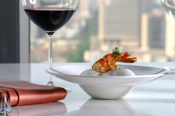 Foaming the River Prawn with Delicious Soup