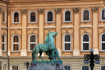 Obraz premium horse statue Budapest royal castle Hungary