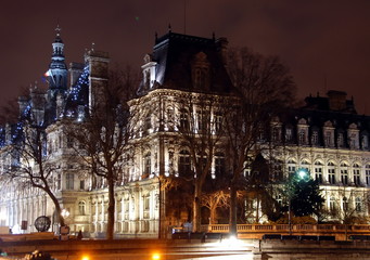 Fototapeta na wymiar Main City Hall in Paris by night