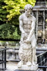 Fototapeta premium Monument in the gardens of Aranjuez Royal Palace, Madrid provinc
