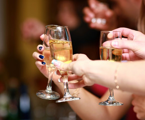 champagne cheering up