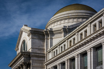 The exterior of the Smithsonian National Museum of Natural Histo