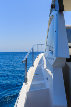 luxury motor boat view, rio yachts italian shipyard