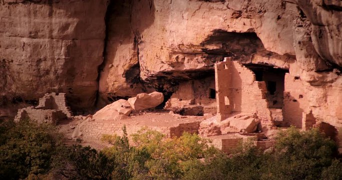 Wide shot of Ancestral Puebloan site in Mesa Verde National Park