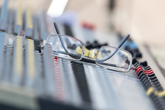 Concert music console with sunglasses