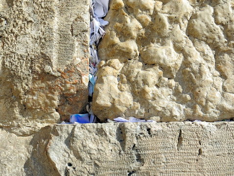 Gebetszettel in der Klagemauer
