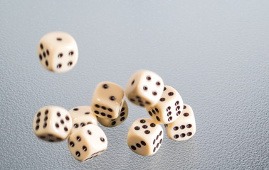 Glücksspiel - die Würfel fallen