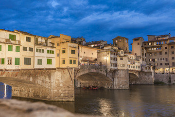 Fototapeta na wymiar Bridge Ponte Vecchio by night