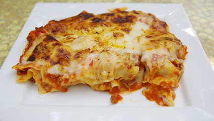 assiette de lasagne