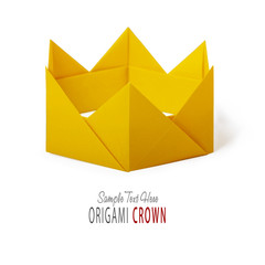 Origami paper crown - 124287249