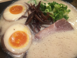 とんこつラーメン