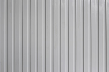 surface of the gray aluminum wall.